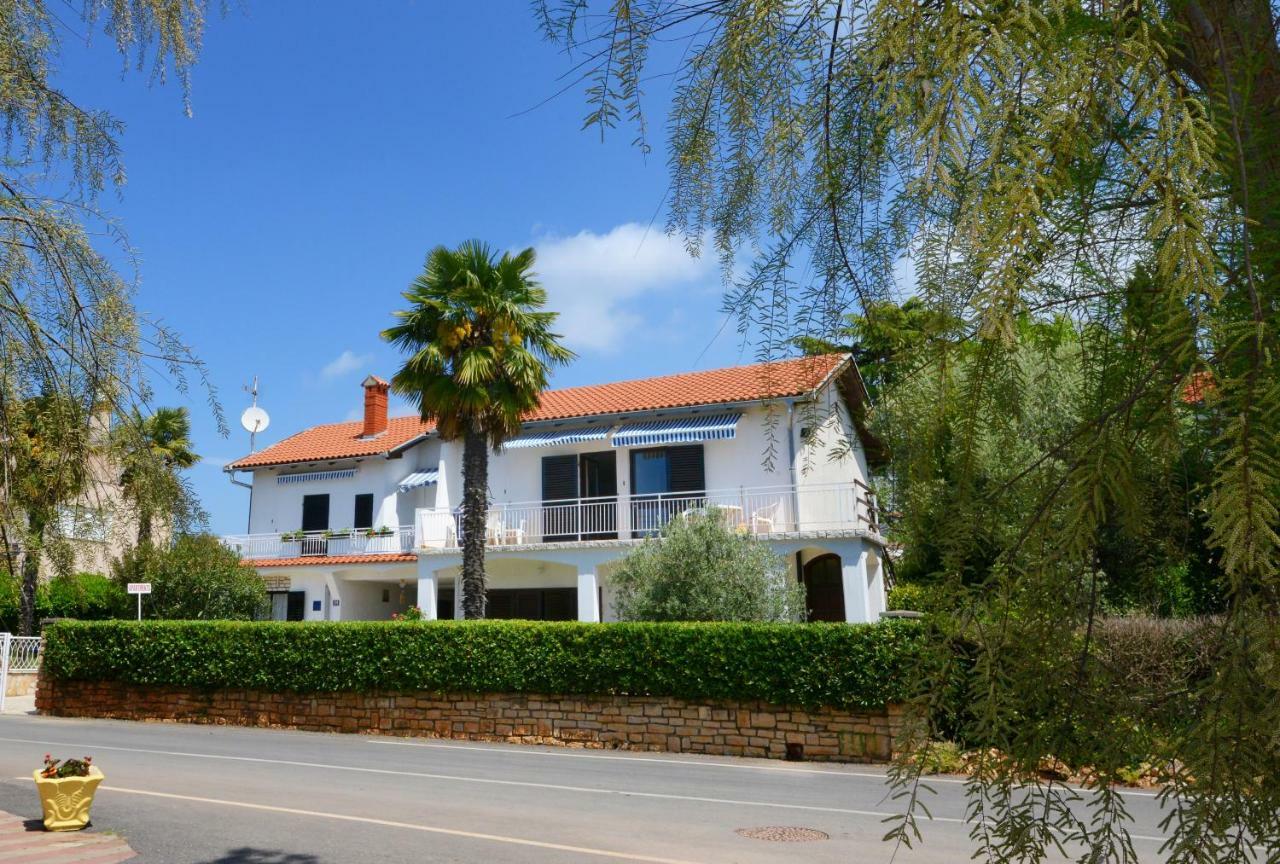 Beautiful Apartments First Row To The Sea Poreč Exterior foto