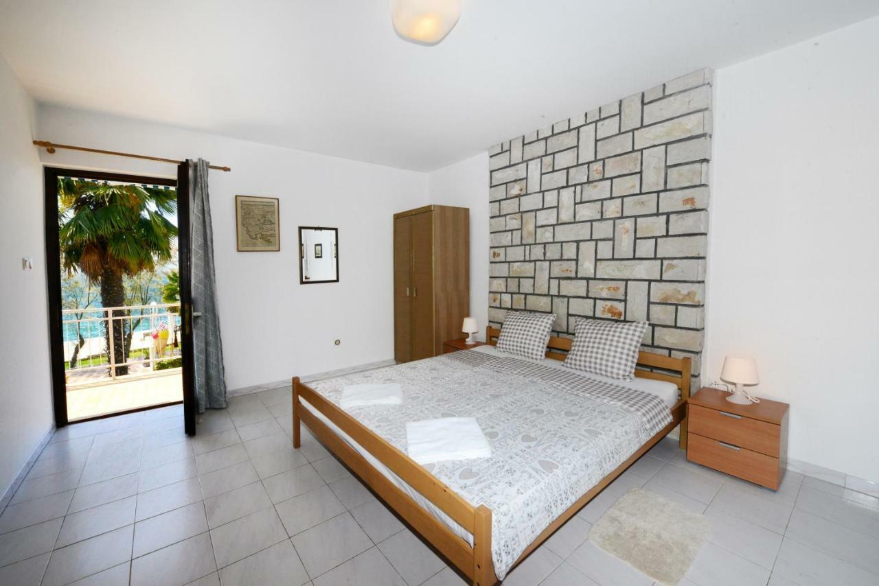 Beautiful Apartments First Row To The Sea Poreč Exterior foto